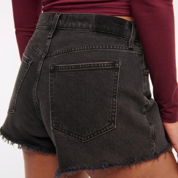Abercrombie & Fitch Curve Love High Rise 90s Cutoff Short - Picture 8 of 9